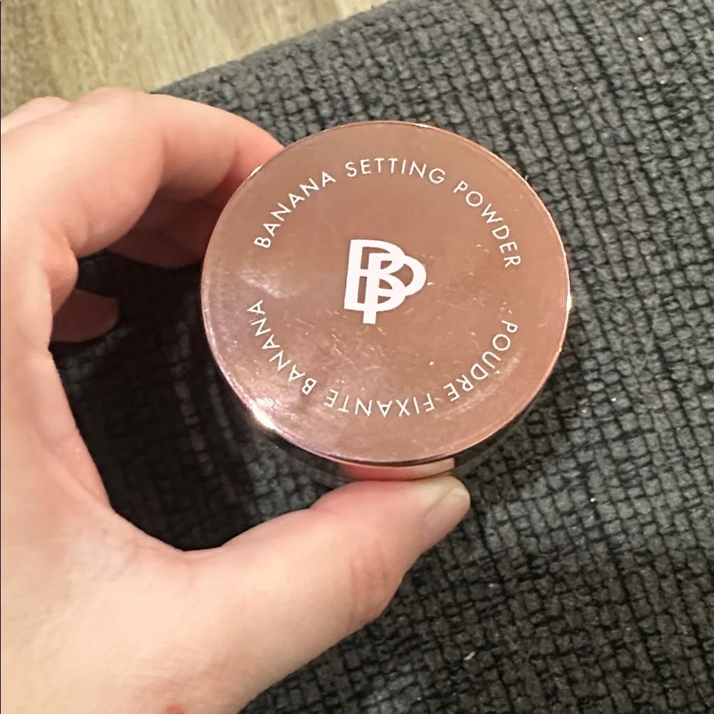 Bellapierre Banana Setting Powder - Picture 2 of 2